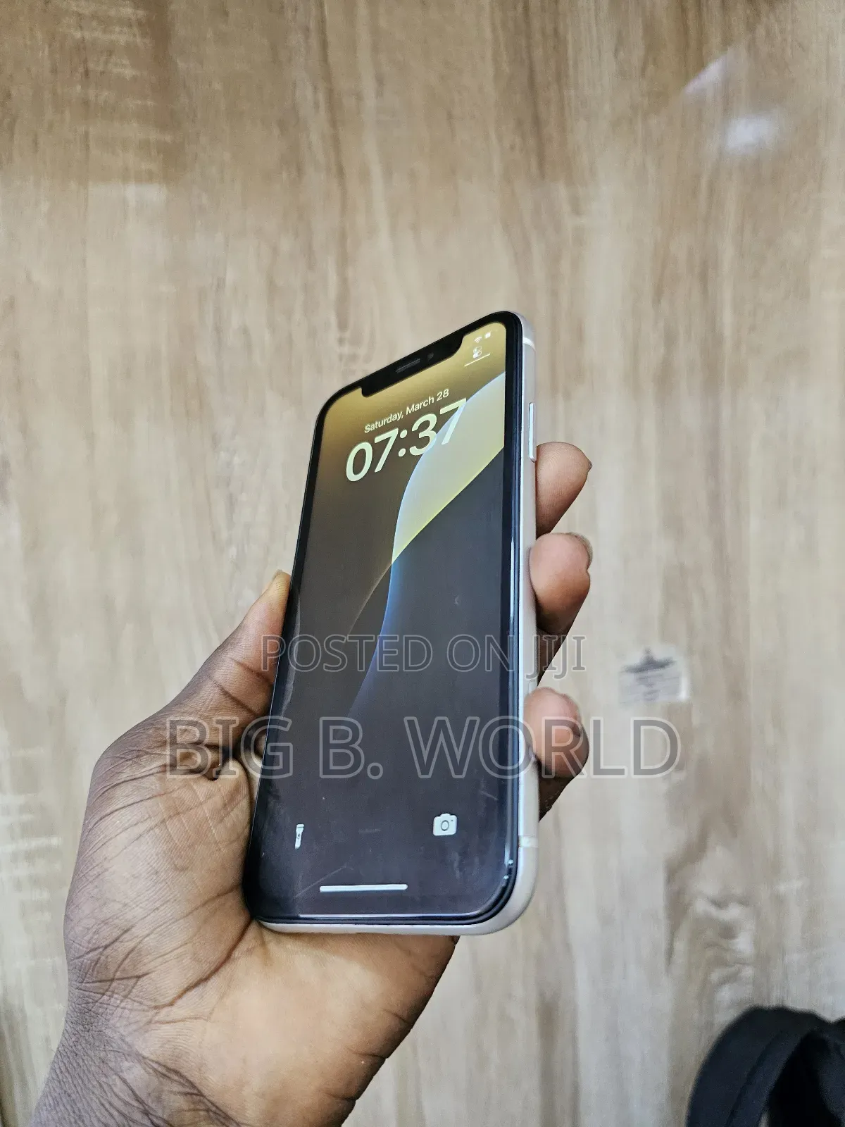 Apple iPhone XR 64 GB White