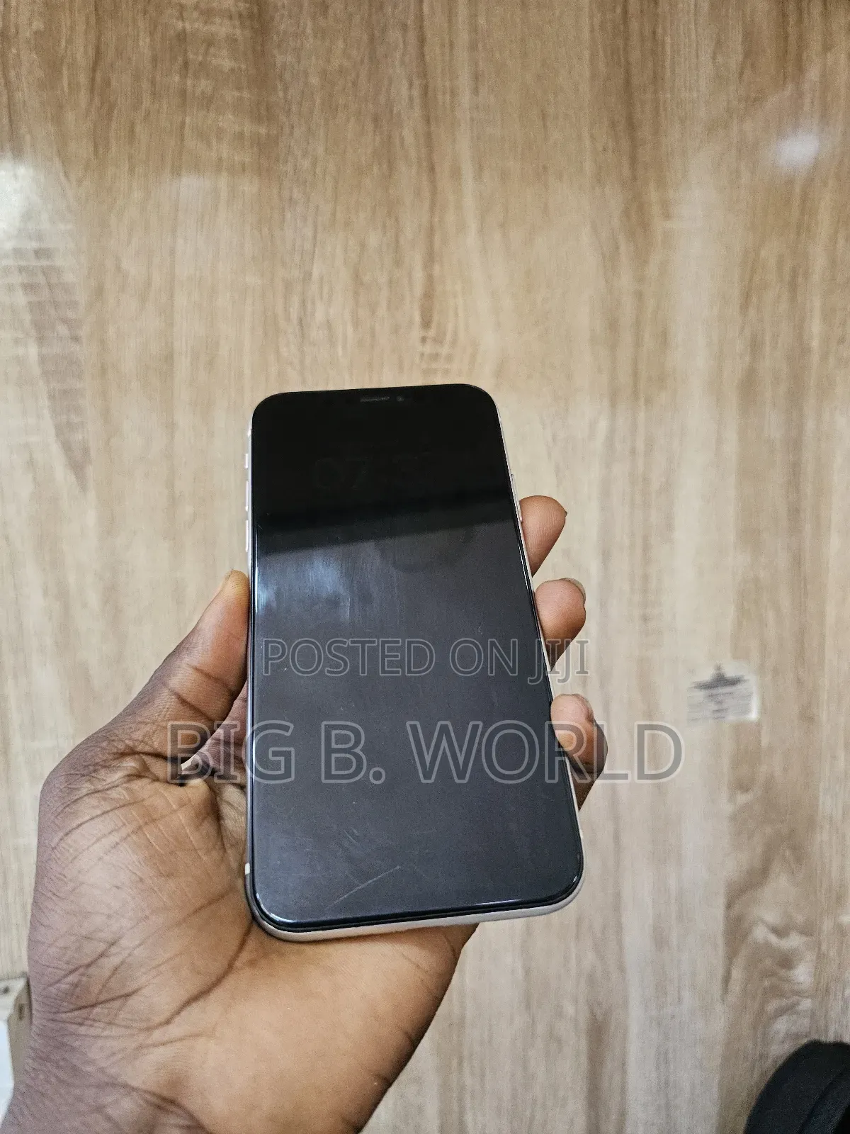 Apple iPhone XR 64 GB White