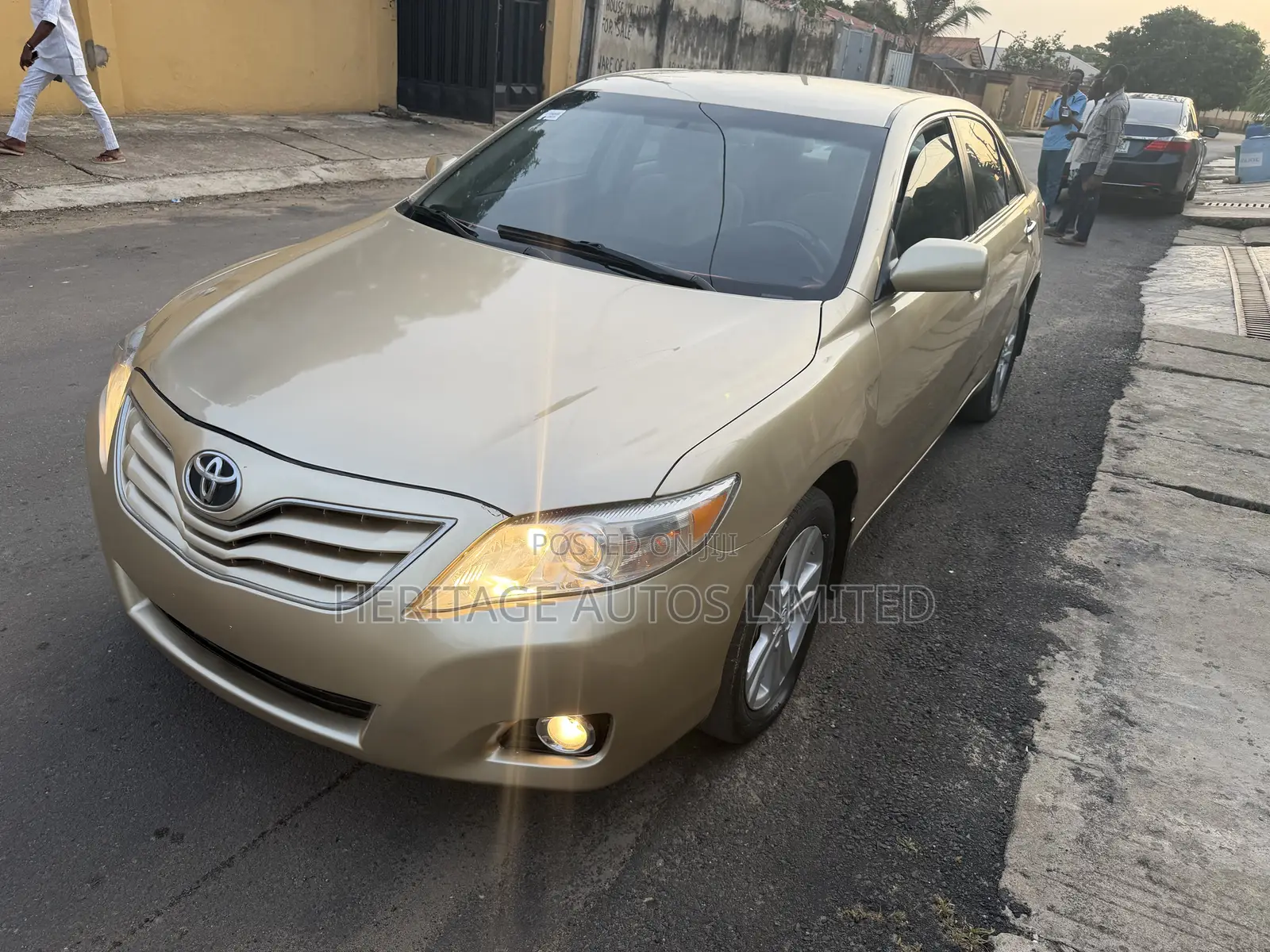 Toyota Camry 2010 Gold