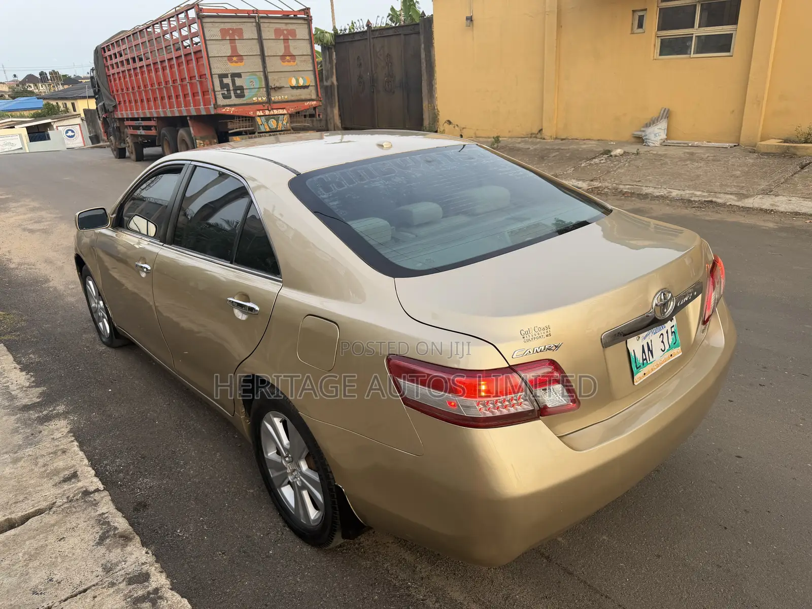 Toyota Camry 2010 Gold