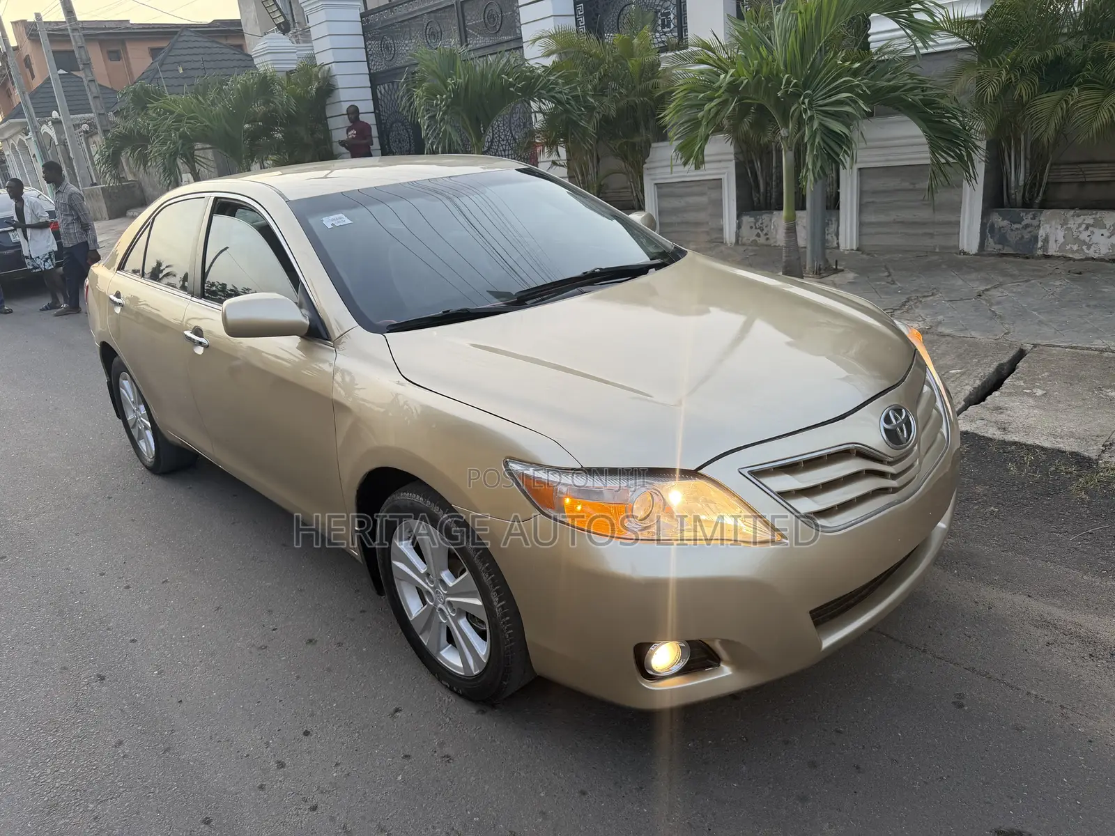 Toyota Camry 2010 Gold
