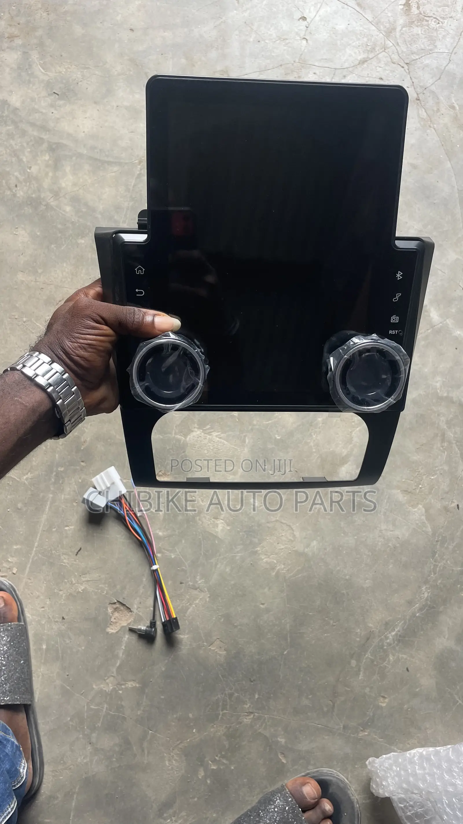 Nissan Altima Two Nubs Tesla Navigation Android/Reverse Camera