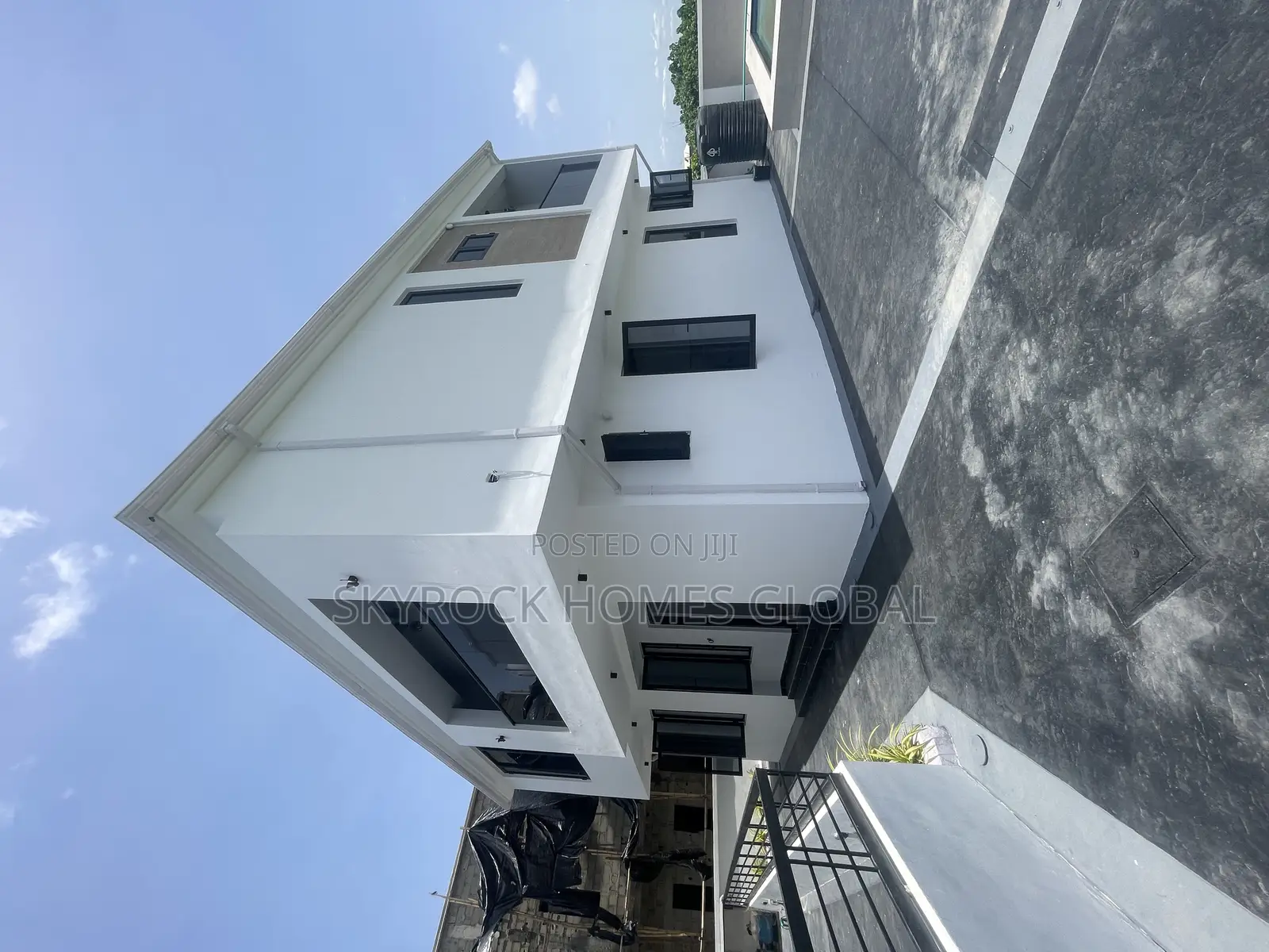 4bdrm Duplex in Sangotedo for rent