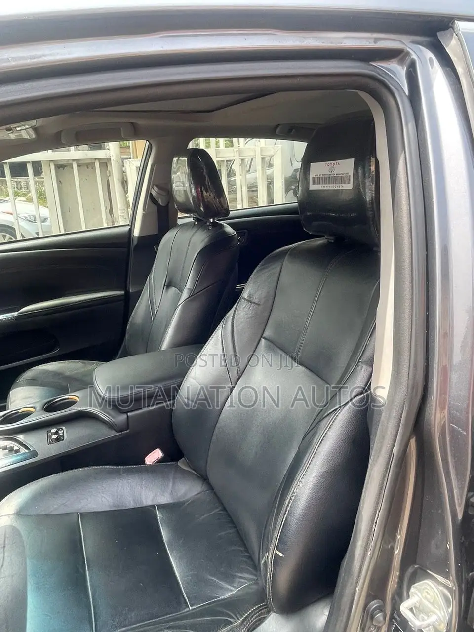 Toyota Avalon XLE Premium Sedan FWD (3.5L 6cyl 6A) 2013 Gray