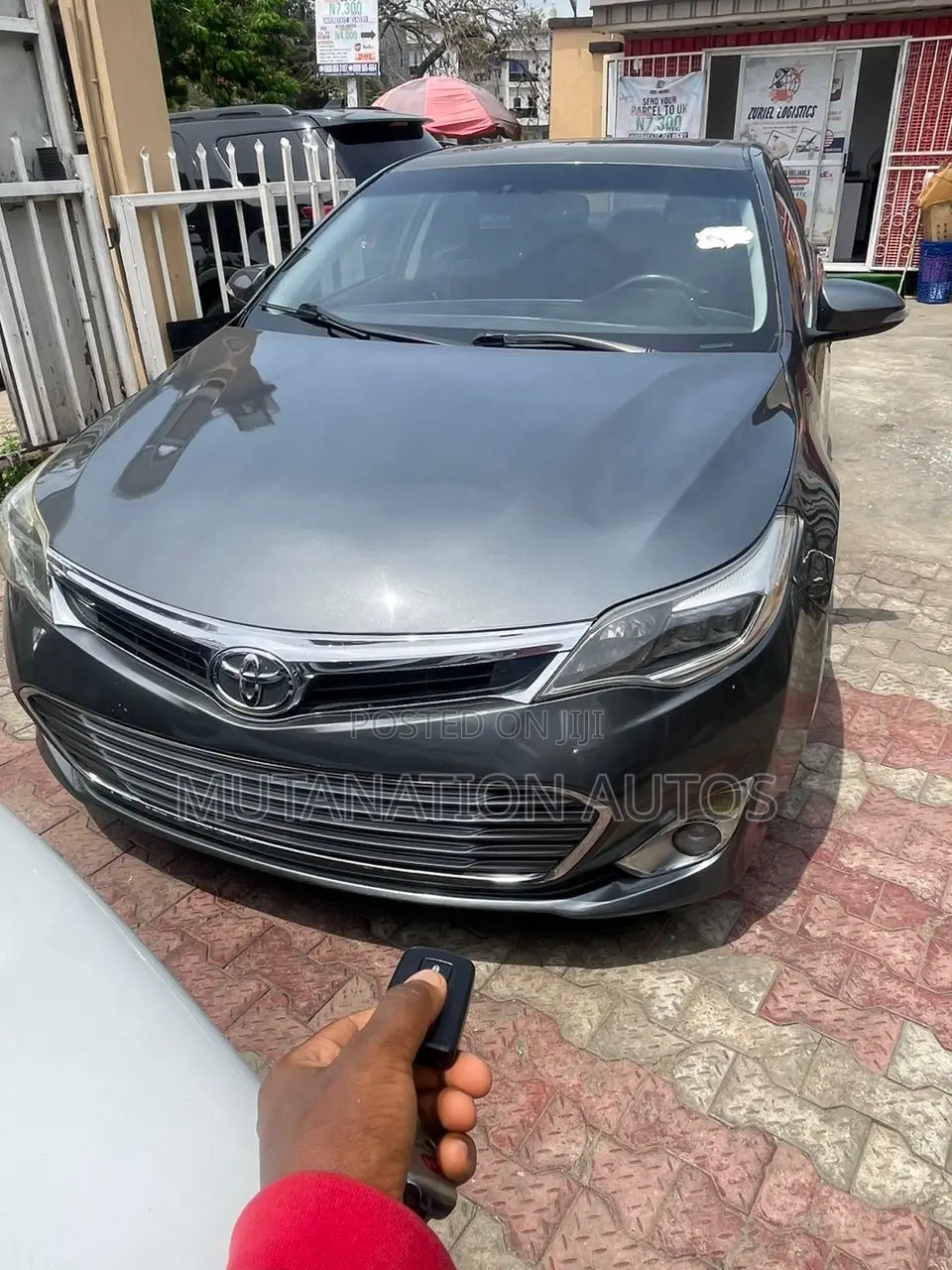 Toyota Avalon XLE Premium Sedan FWD (3.5L 6cyl 6A) 2013 Gray