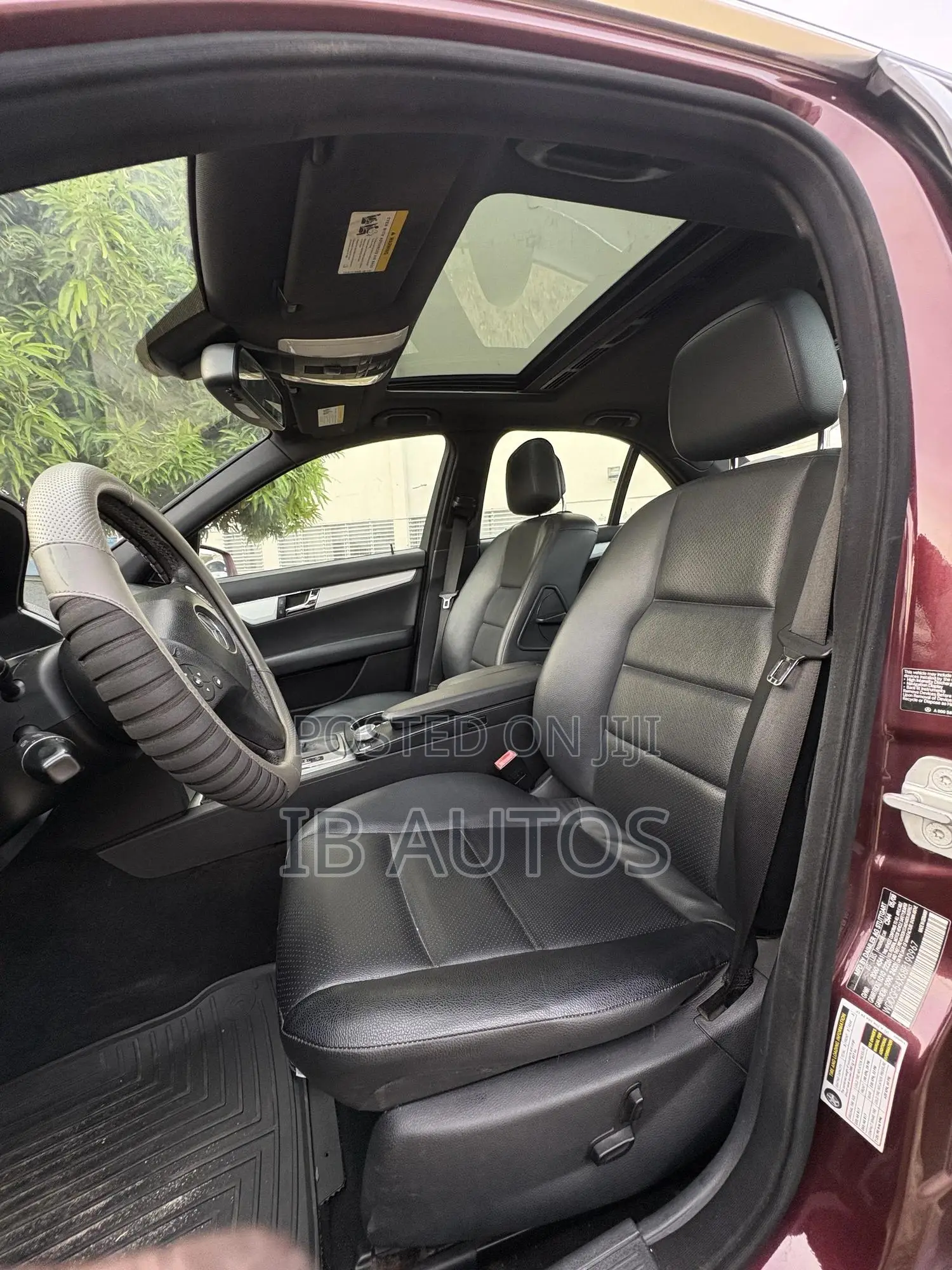 Mercedes-Benz C300 Luxury Sedan AWD (3.0L 6cyl 7A) 2008 Red