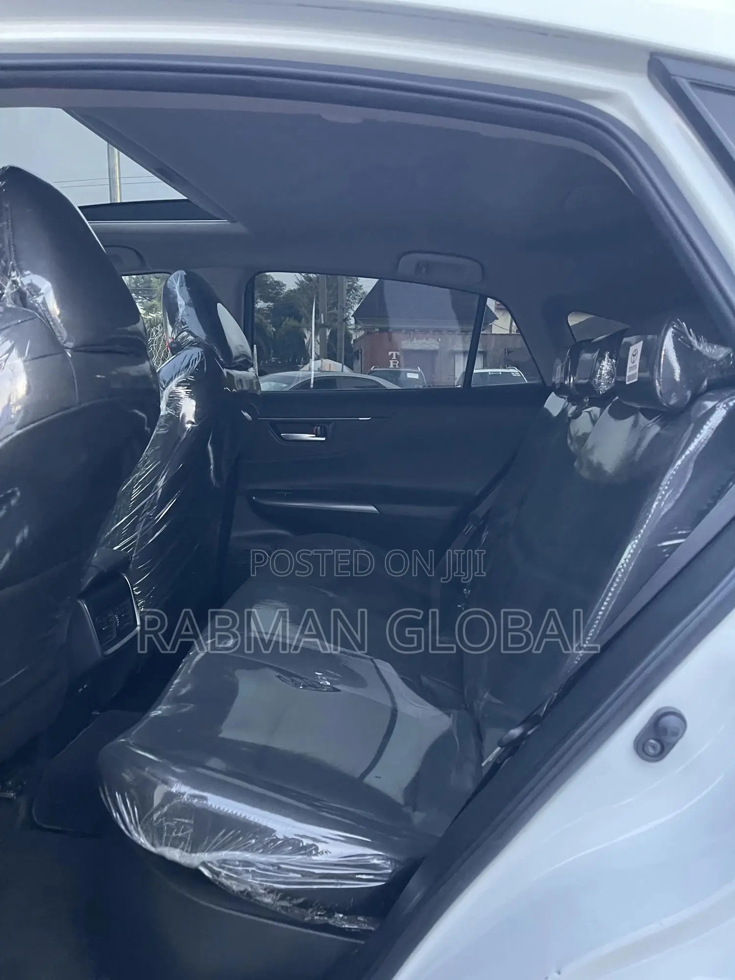 Toyota Venza XLE 2022 White