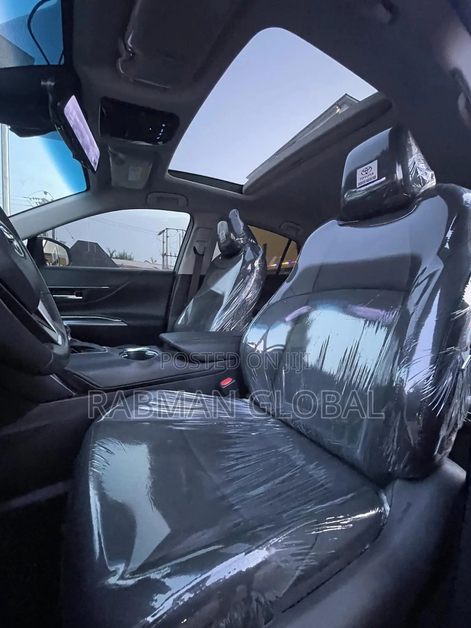 Toyota Venza XLE 2022 White