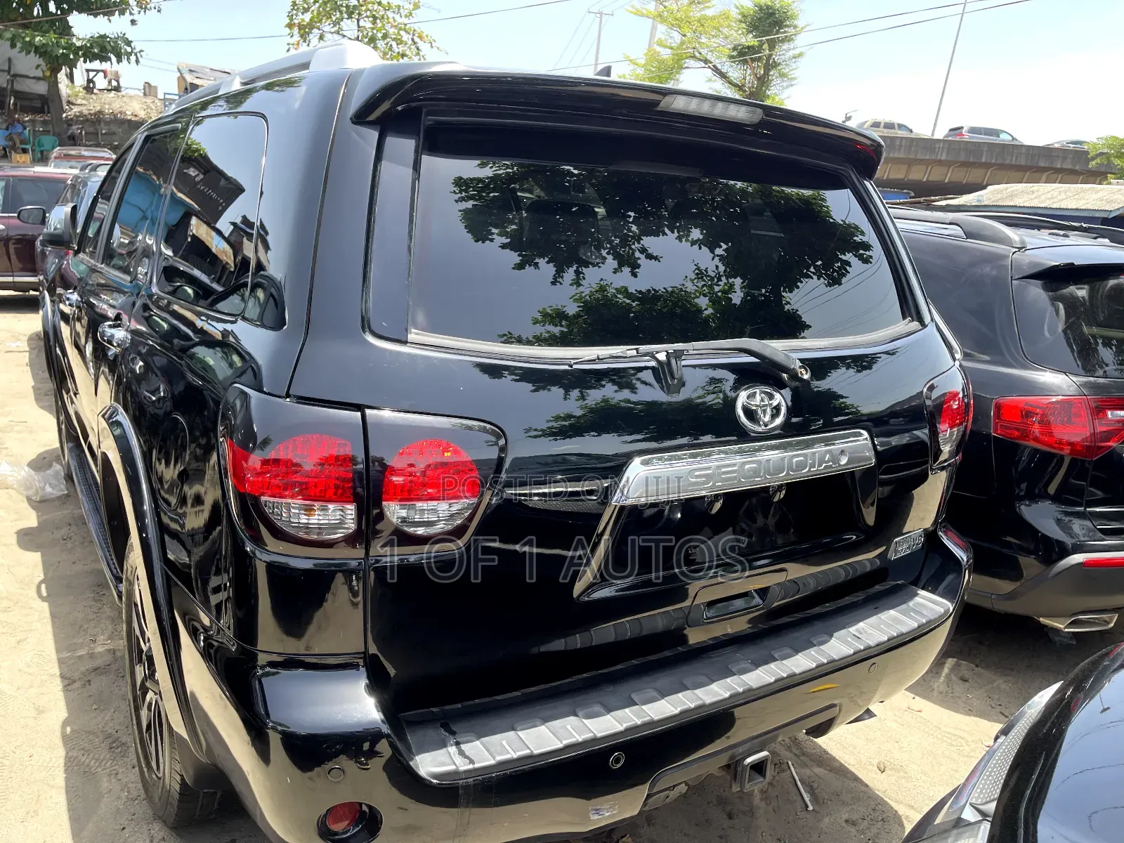 Toyota Sequoia Limited 4dr SUV 4WD (5.7L 8cyl 6A) 2012 Black