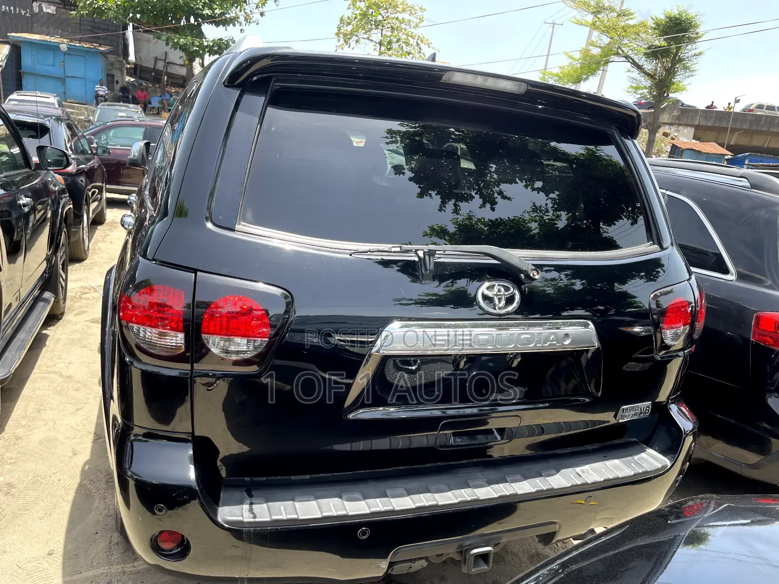 Toyota Sequoia Limited 4dr SUV 4WD (5.7L 8cyl 6A) 2012 Black
