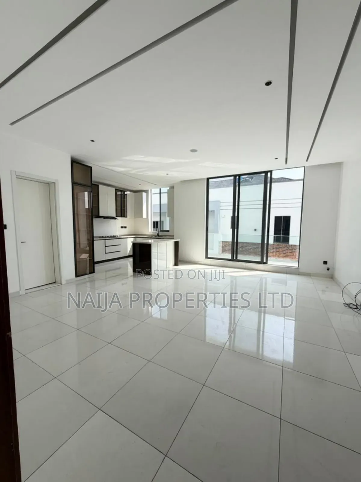 2bdrm Apartment in Oniru Estate, Victoria Island Extension for sale