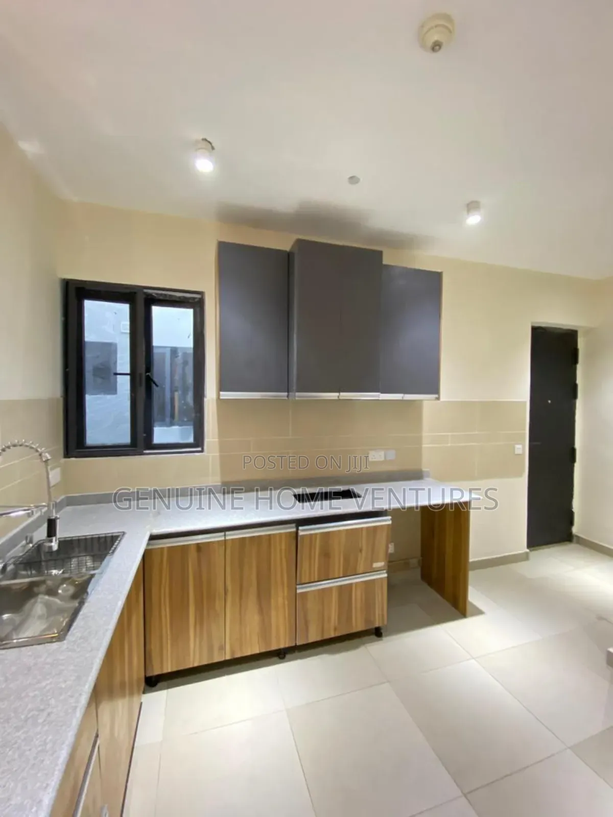 2bdrm Apartment in Lekki Phase One for rent