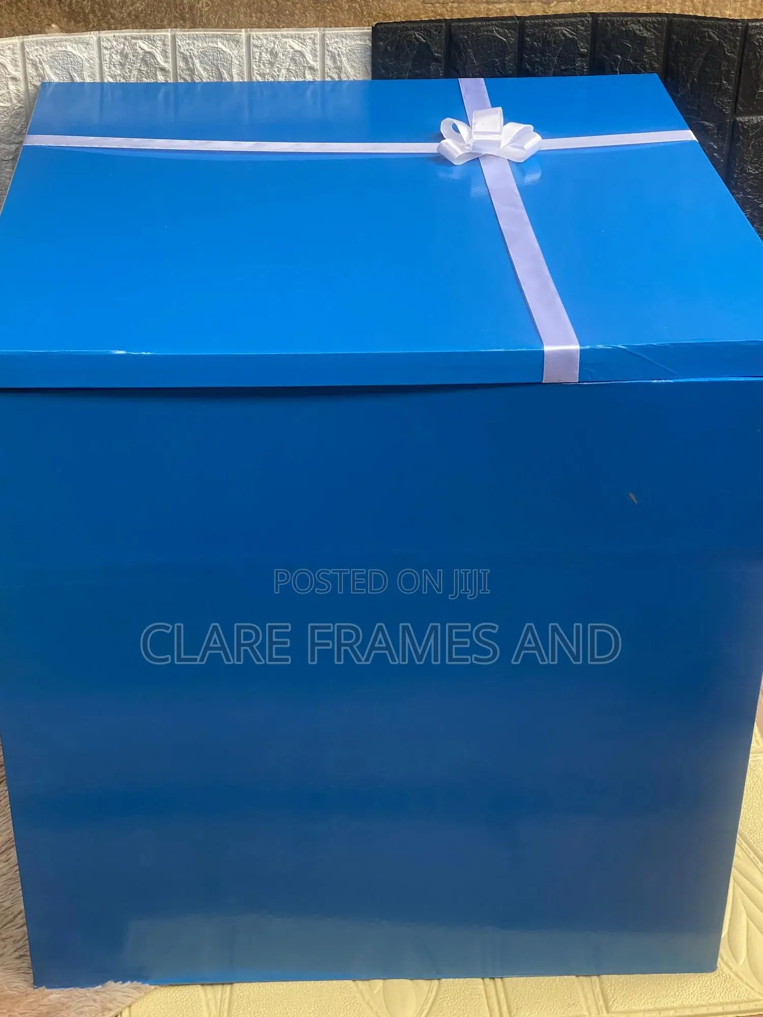 Money Spraying Box for Parties