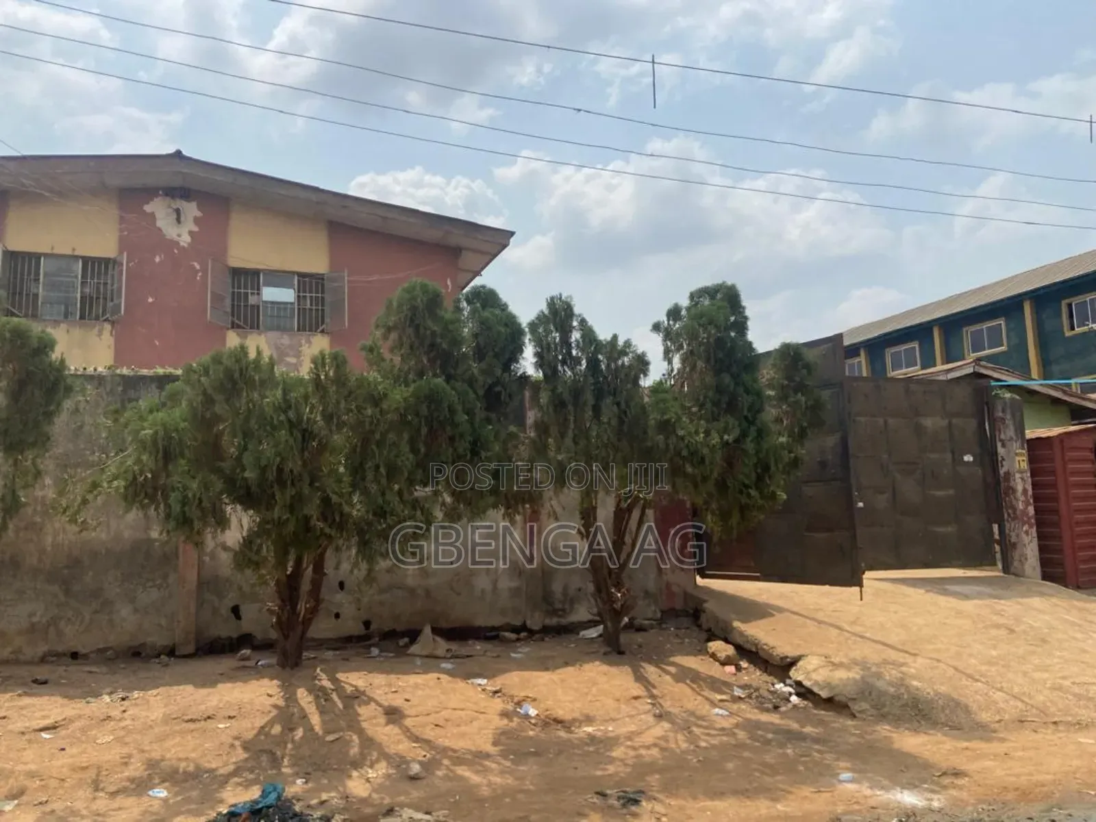 3bdrm Block of Flats in Off Akowonjo-Shasha for sale