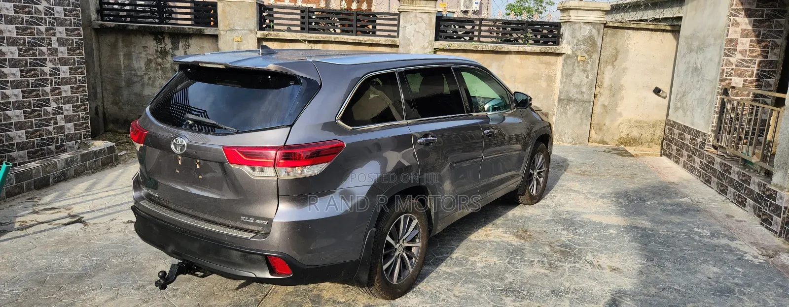 Toyota Highlander 2018 Brown