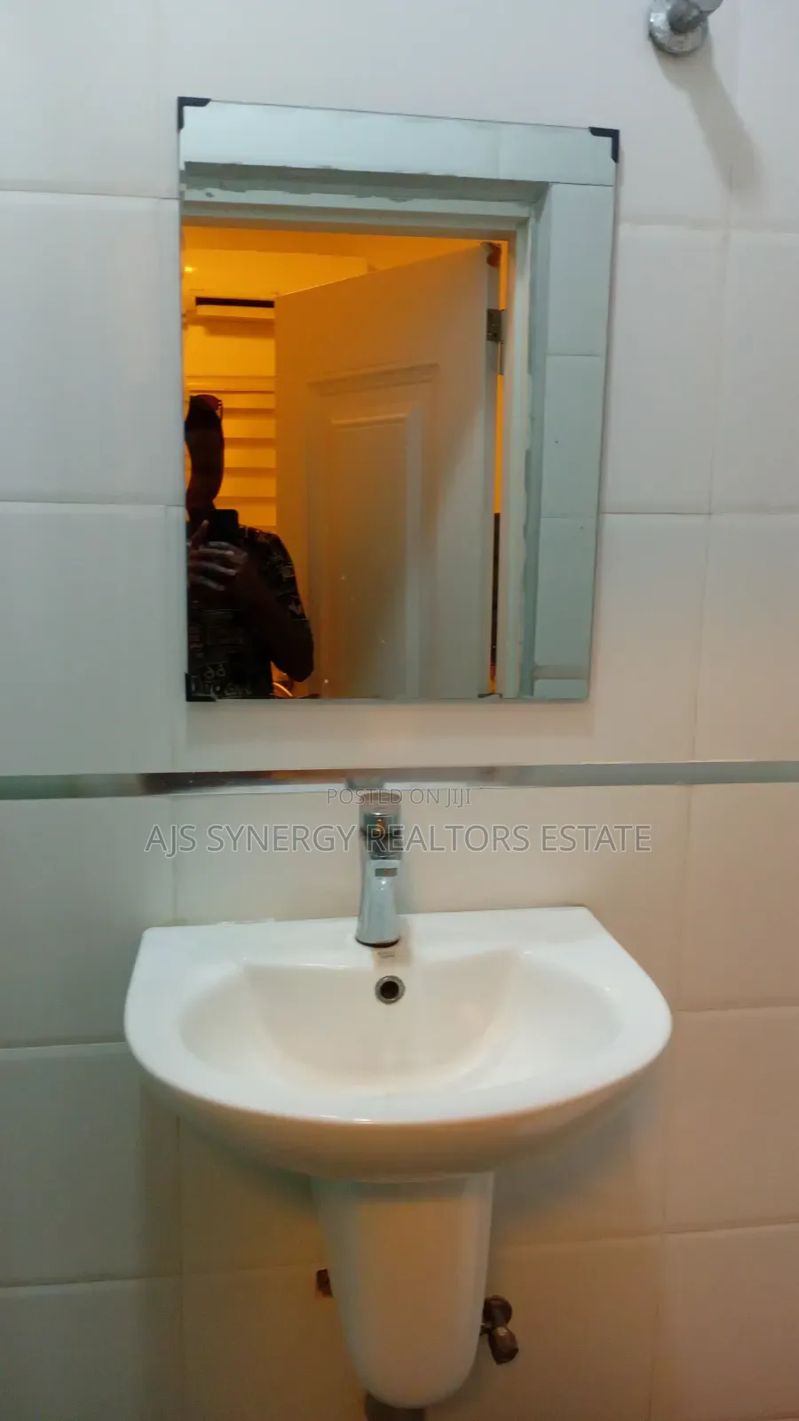Furnished 5bdrm Duplex in Osapa london for rent