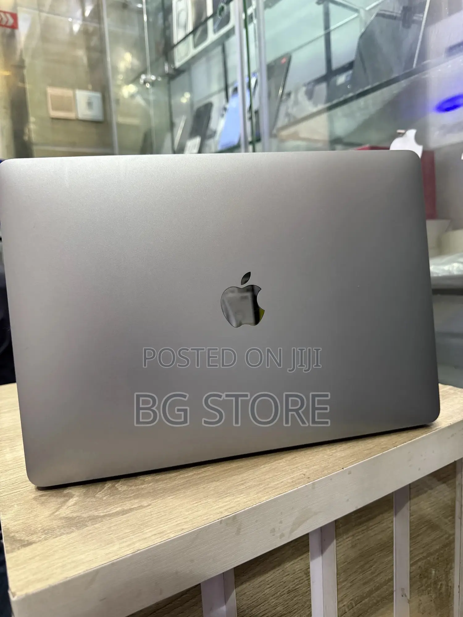 Laptop Apple MacBook Pro 2020 16GB Intel Core i5 SSD 512GB