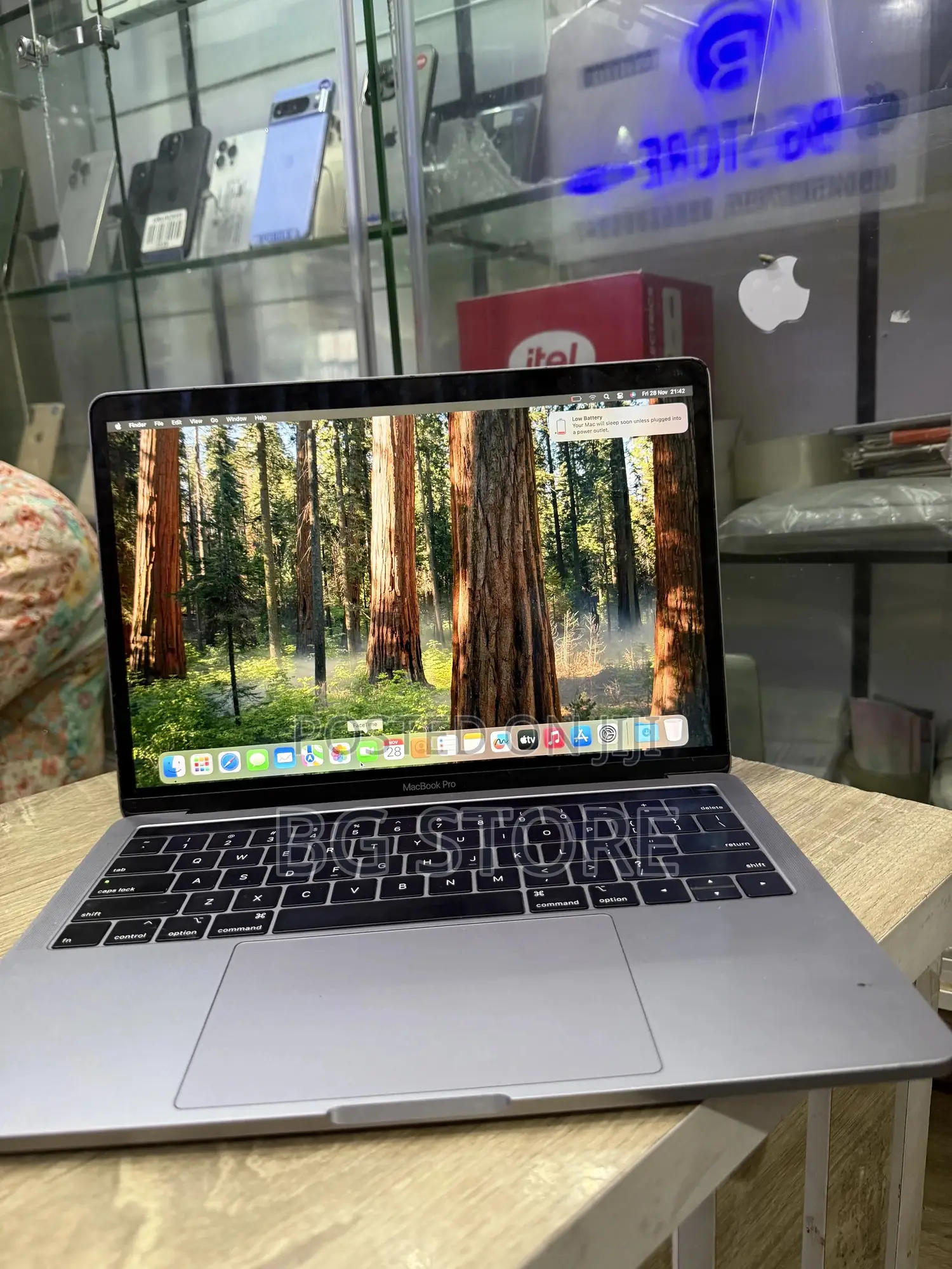 Laptop Apple MacBook Pro 2020 16GB Intel Core i5 SSD 512GB