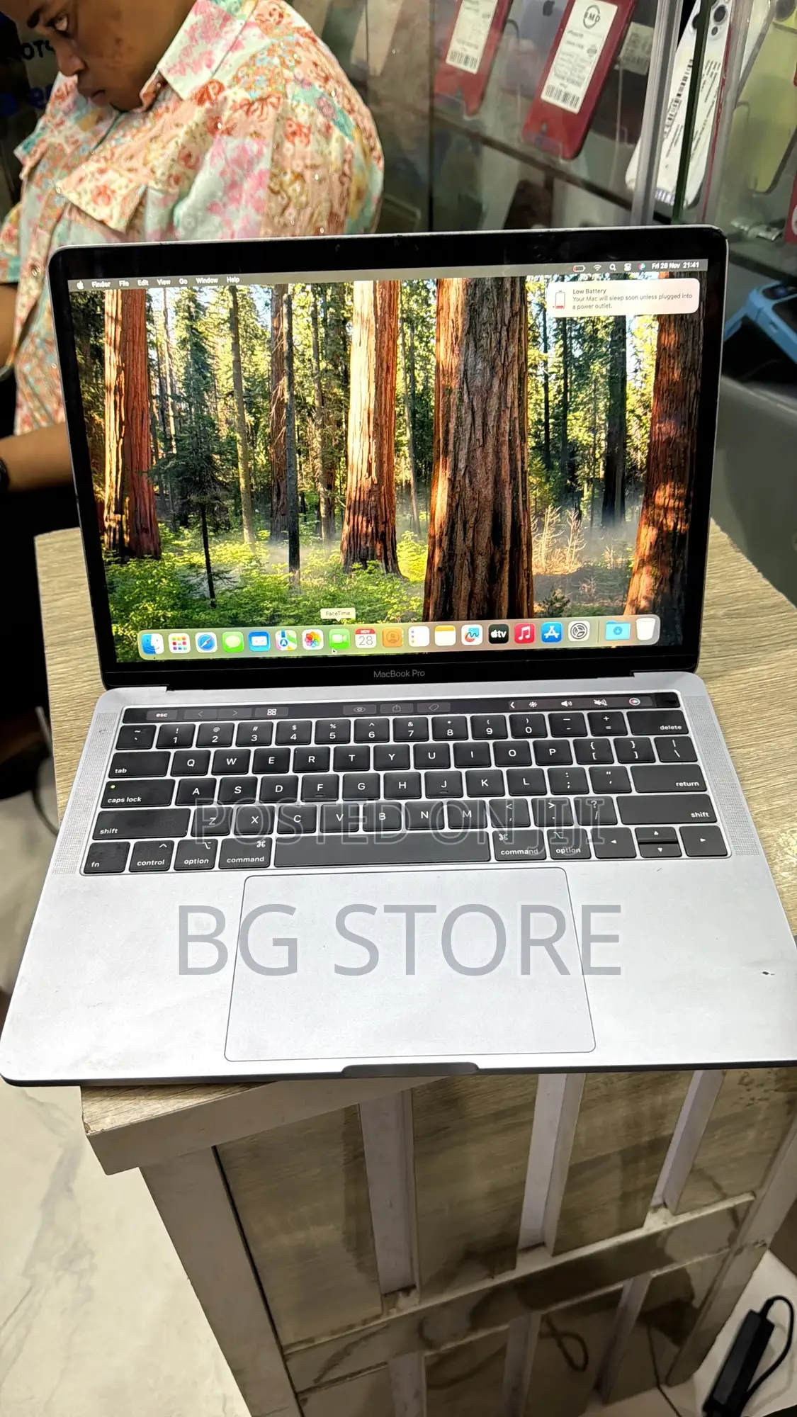 Laptop Apple MacBook Pro 2020 16GB Intel Core i5 SSD 512GB