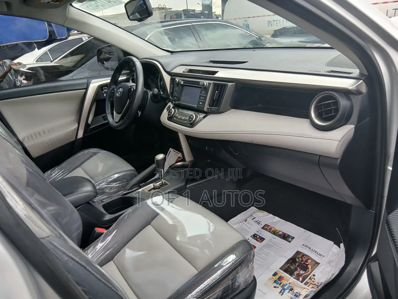Toyota RAV4 Limited 4dr SUV AWD (2.5L 4cyl 6A) 2014 Silver