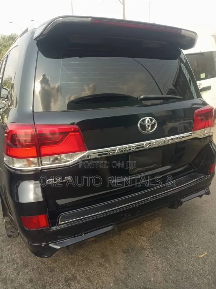 Toyota Landcruiser for Hire
