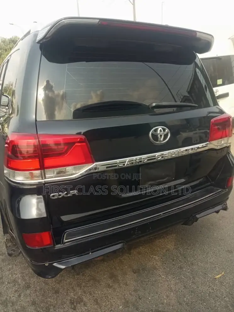 Toyota Landcruiser for Hire