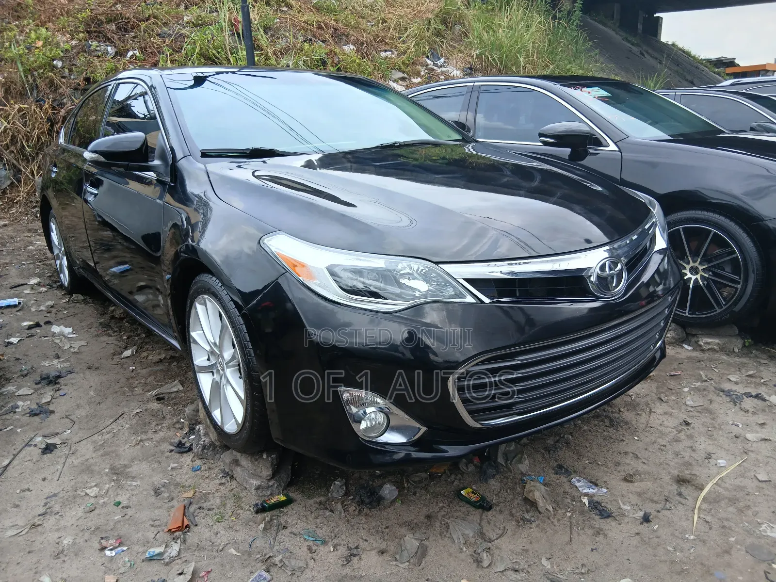 Toyota Avalon Limited Sedan FWD (3.5L 6cyl 6A) 2013 Black