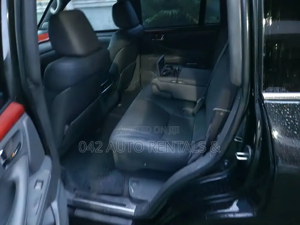 Toyota Landcruiser Bullet Proof for Hire