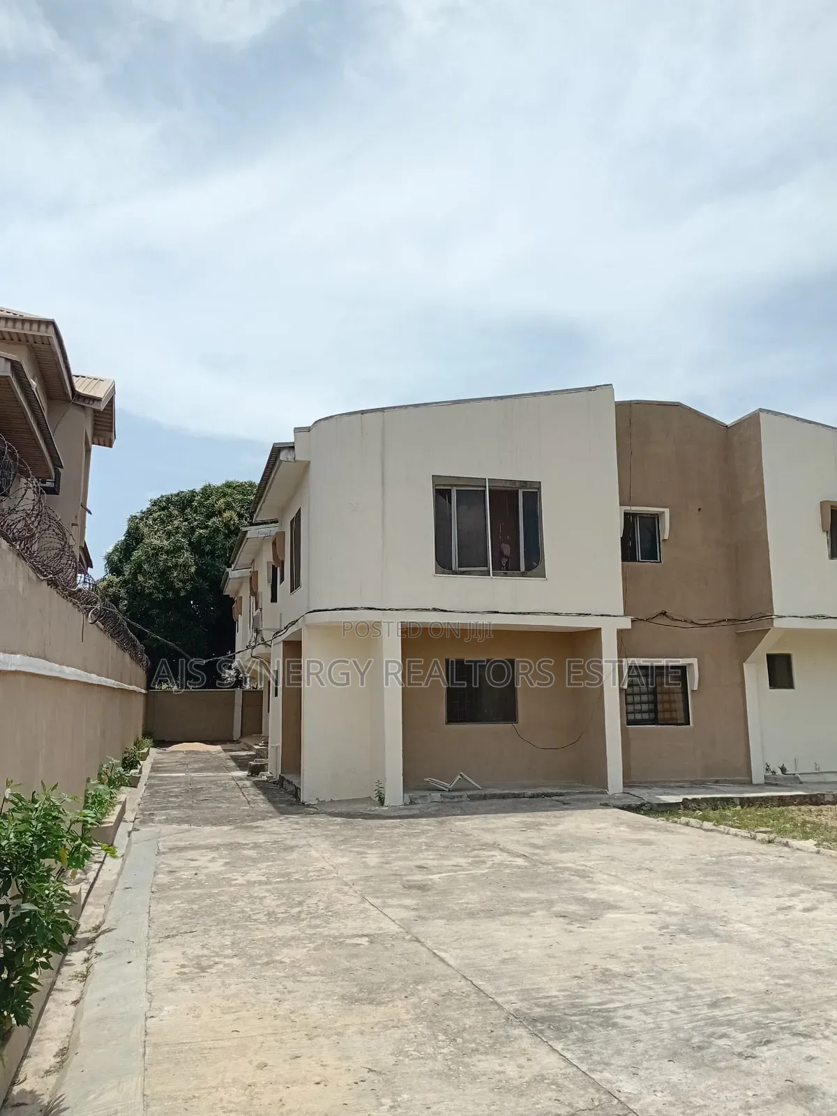 3bdrm Duplex in Ado / Ajah for sale