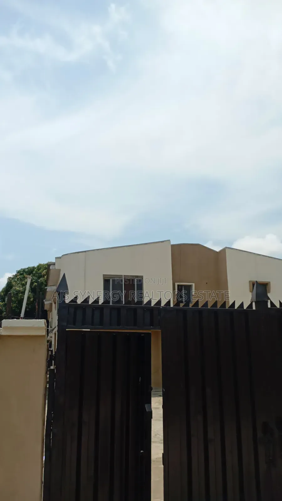 3bdrm Duplex in Ado / Ajah for sale