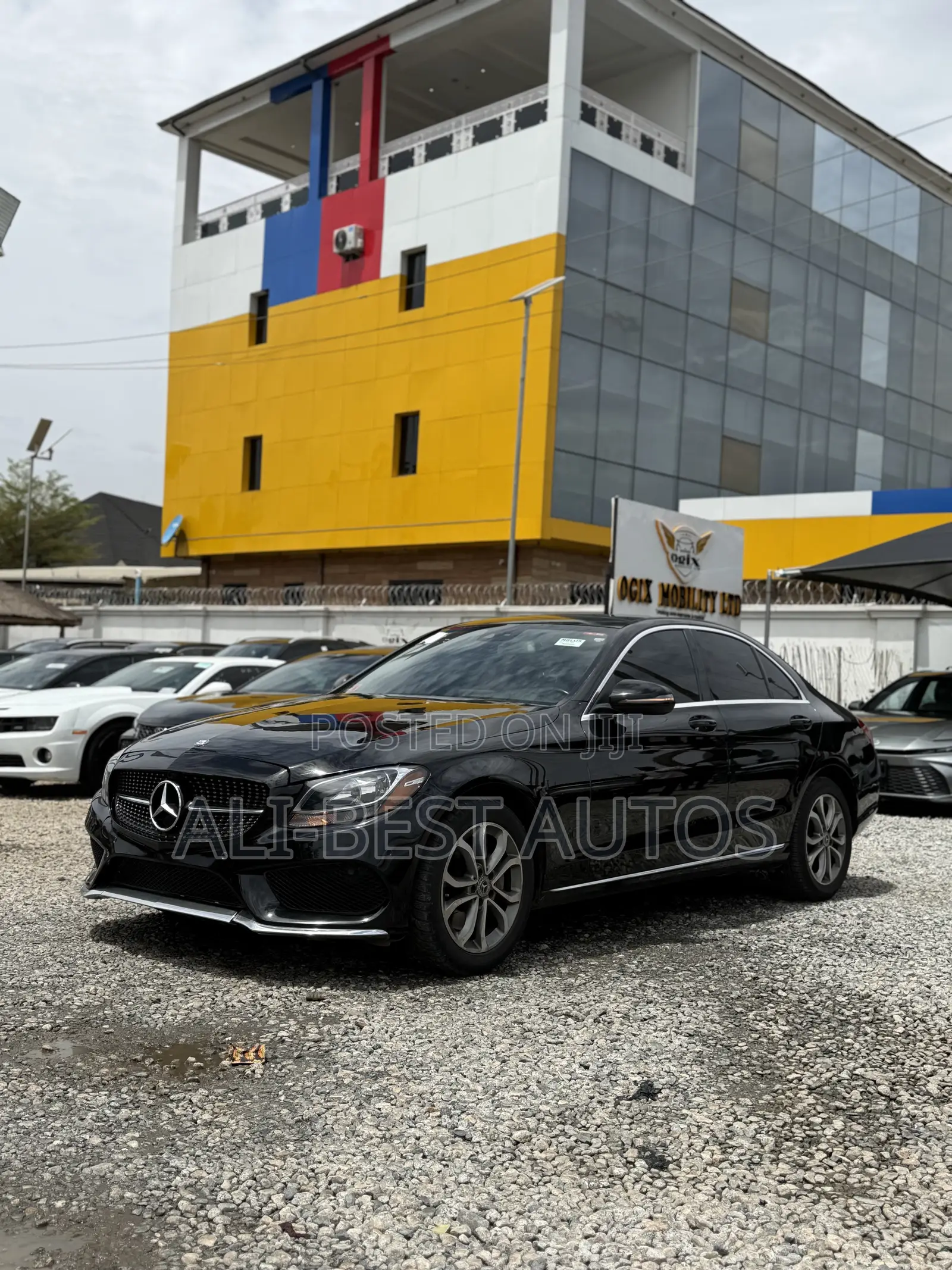 Mercedes-Benz C300 2016 Black