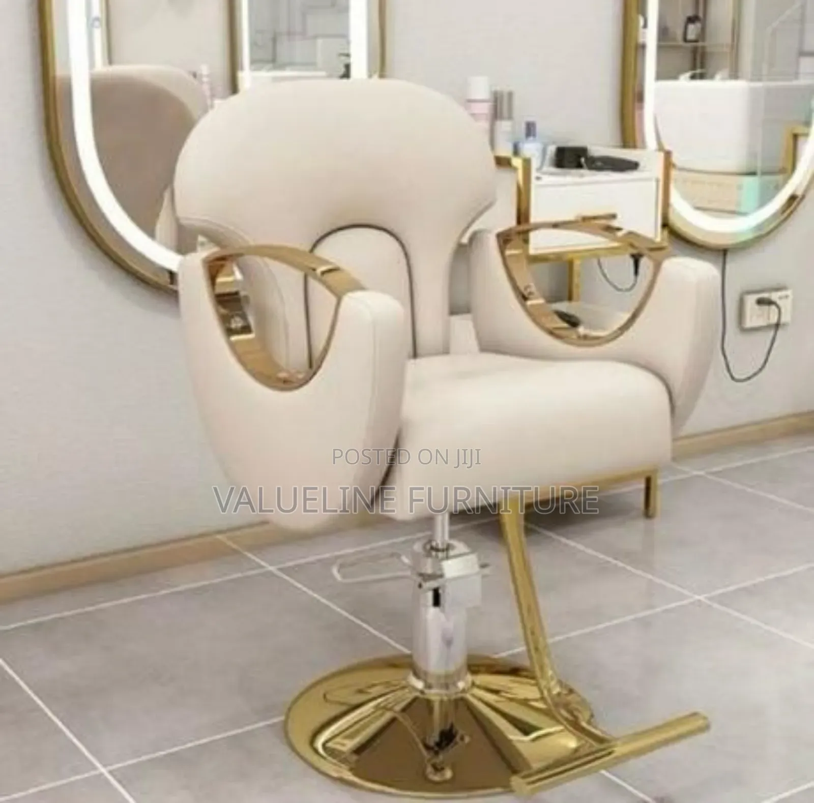 Saloon Chair 002