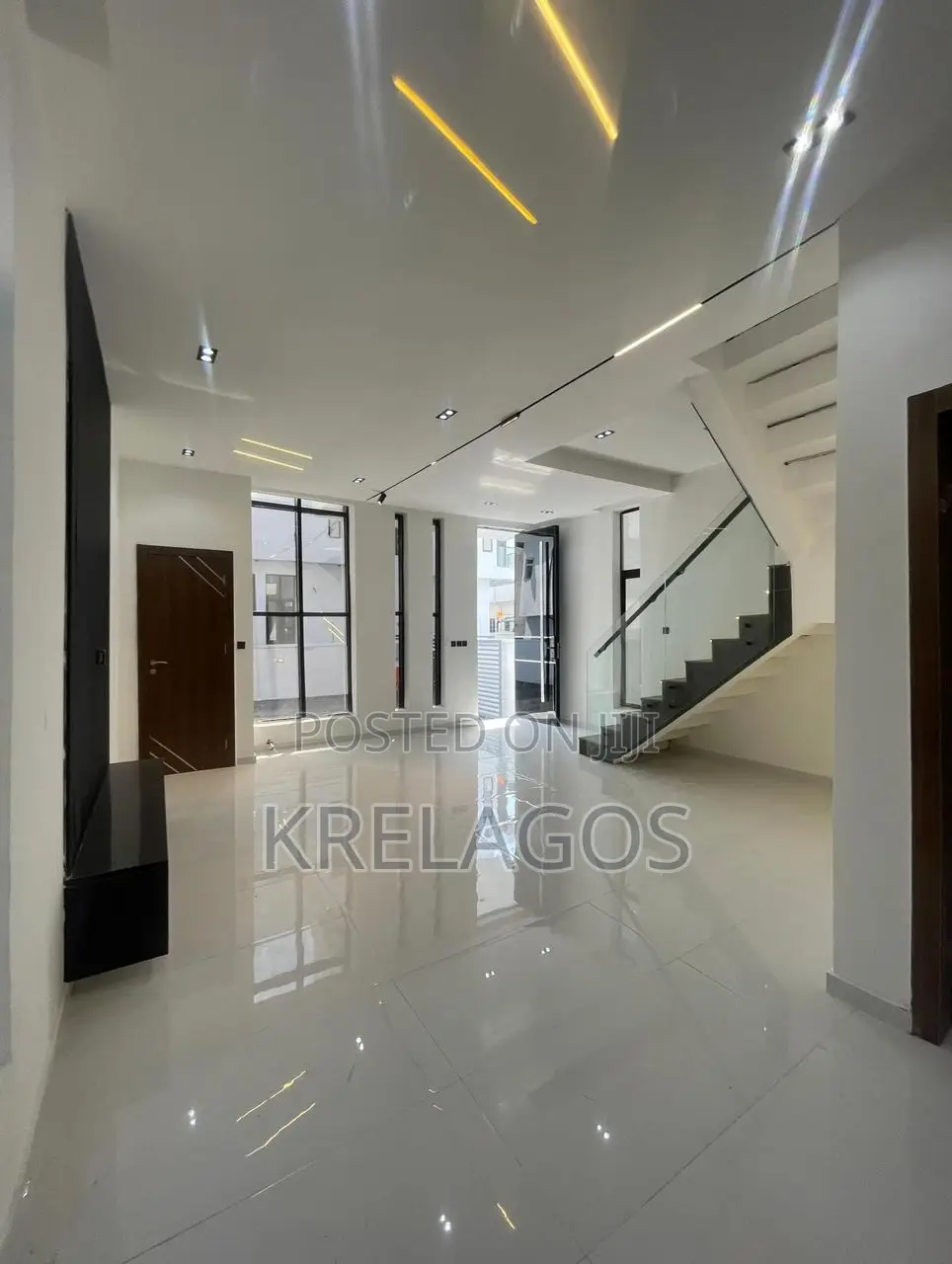 4bdrm Duplex in Ikota for rent
