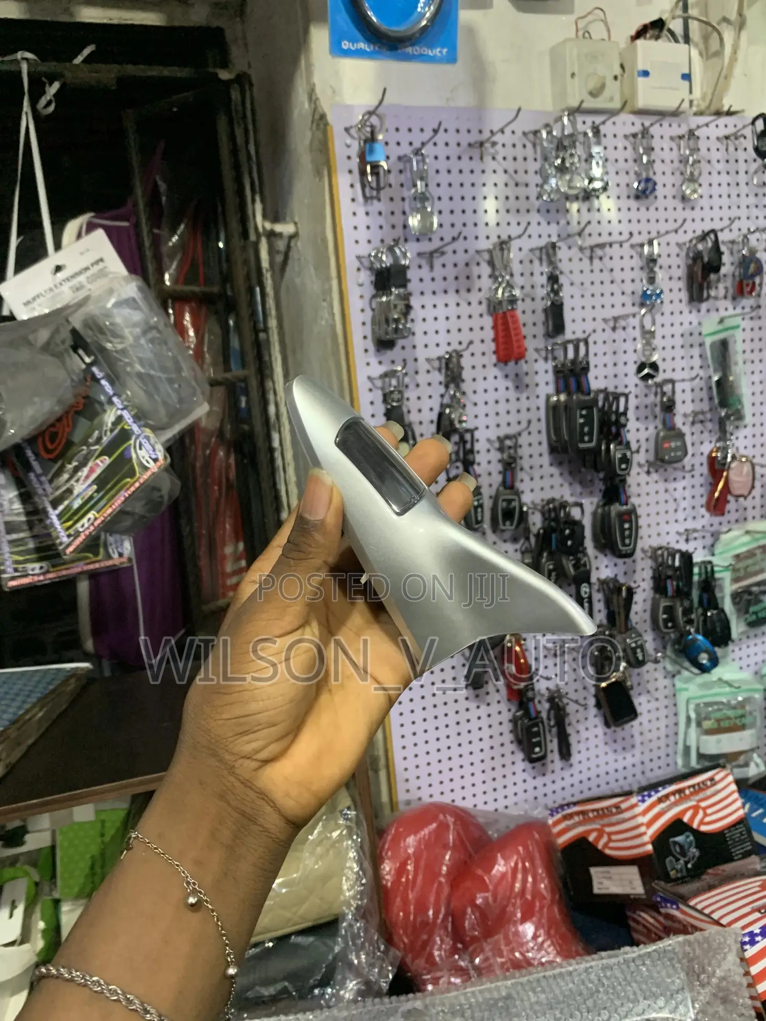 Car Shark Fin Antenna – High Signal Roof Antenna Cover