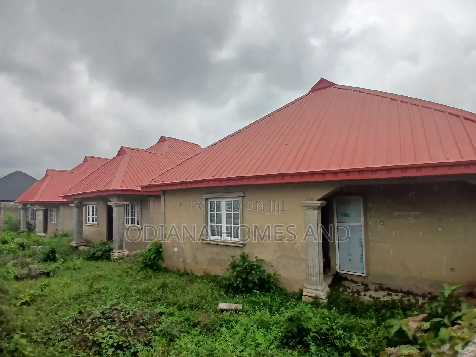 6bdrm Bungalow in Awoton - Apete, Ibadan for sale