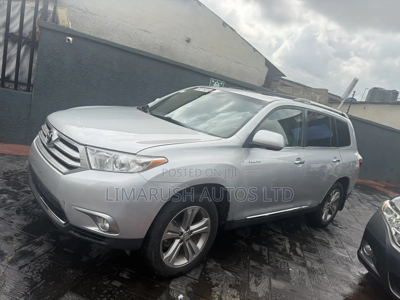 Toyota Highlander Limited 2011 Gray