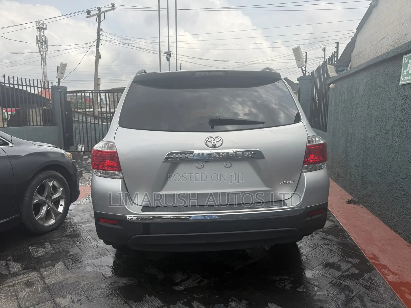 Toyota Highlander Limited 2011 Gray