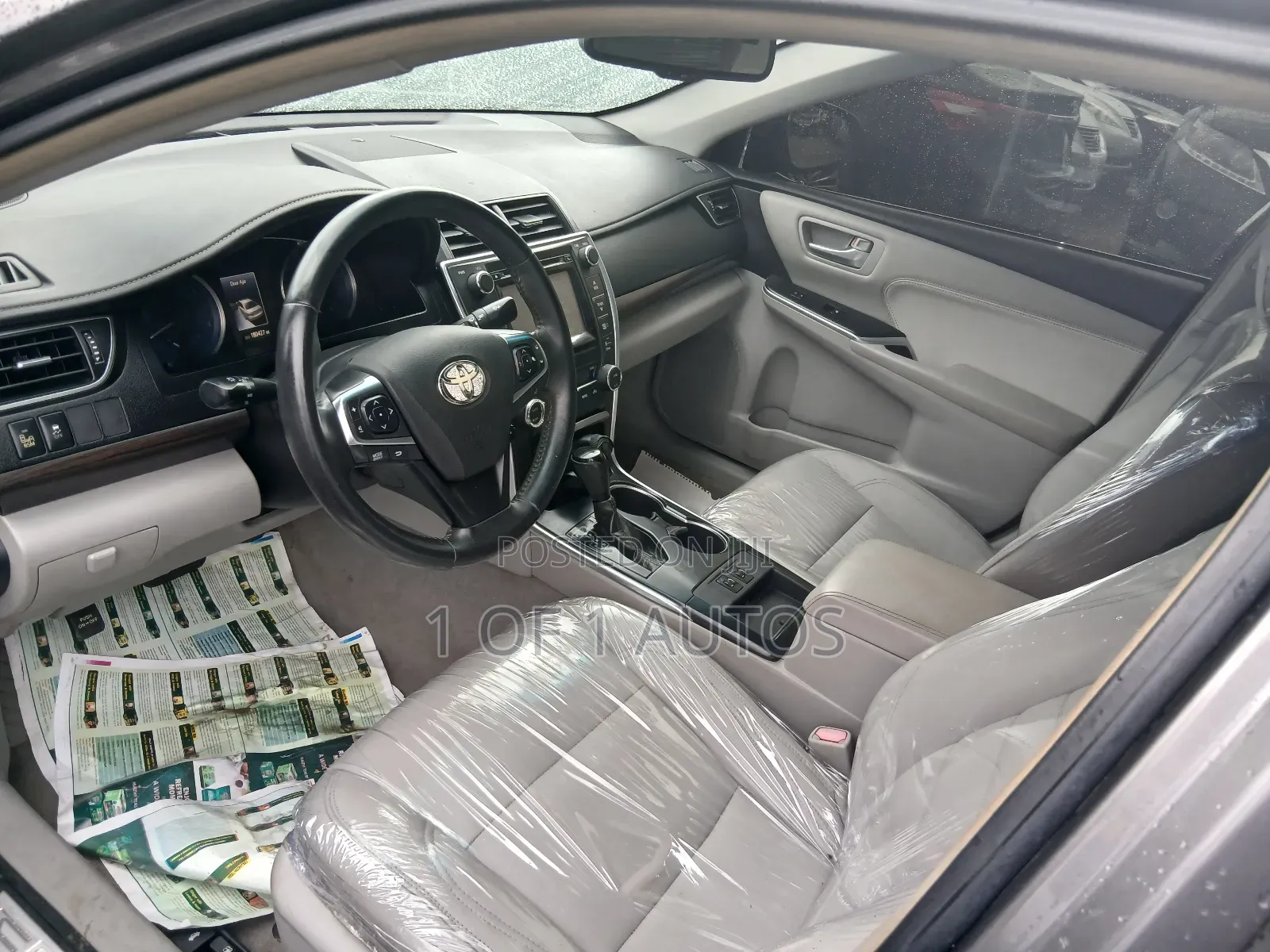 Toyota Camry XLE 4dr Sedan (3.5L 6cyl 6A) 2017 Gray
