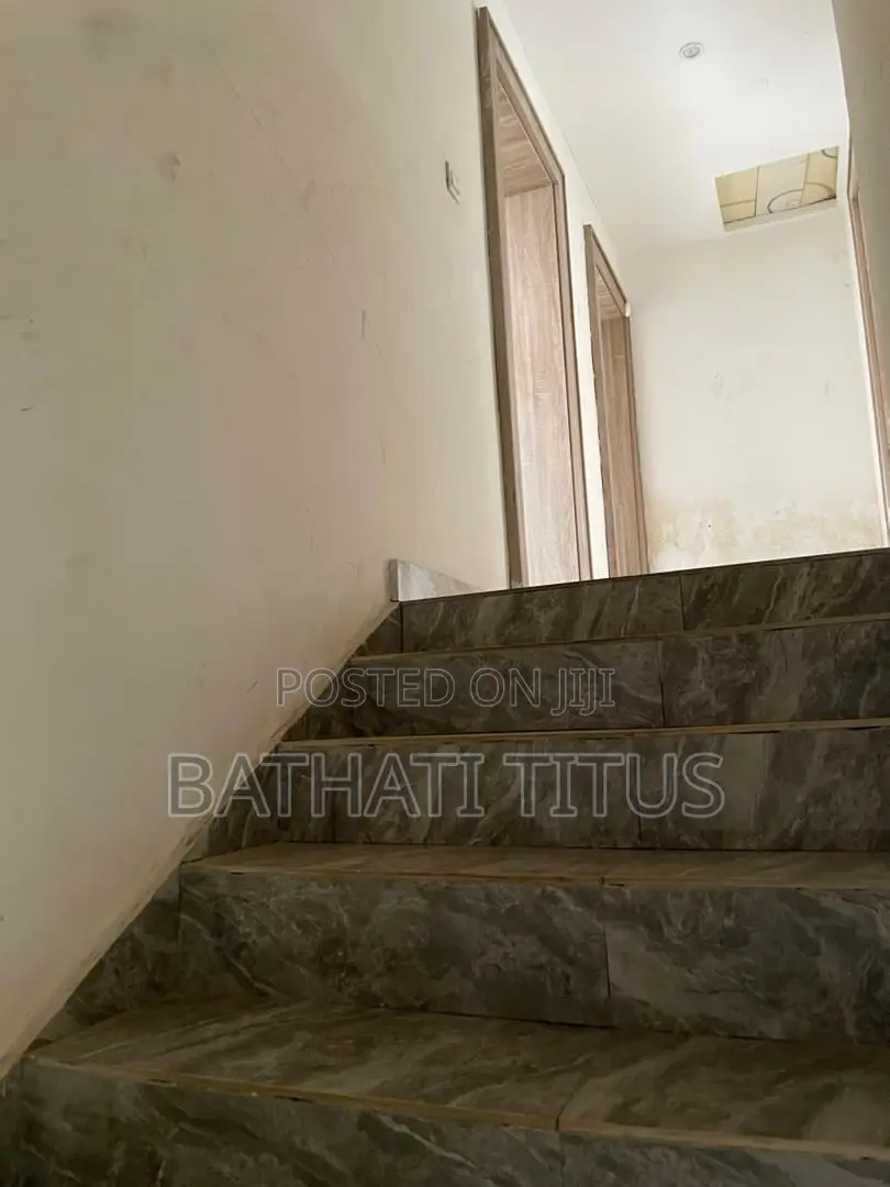 4bdrm Duplex in Life Camp for rent