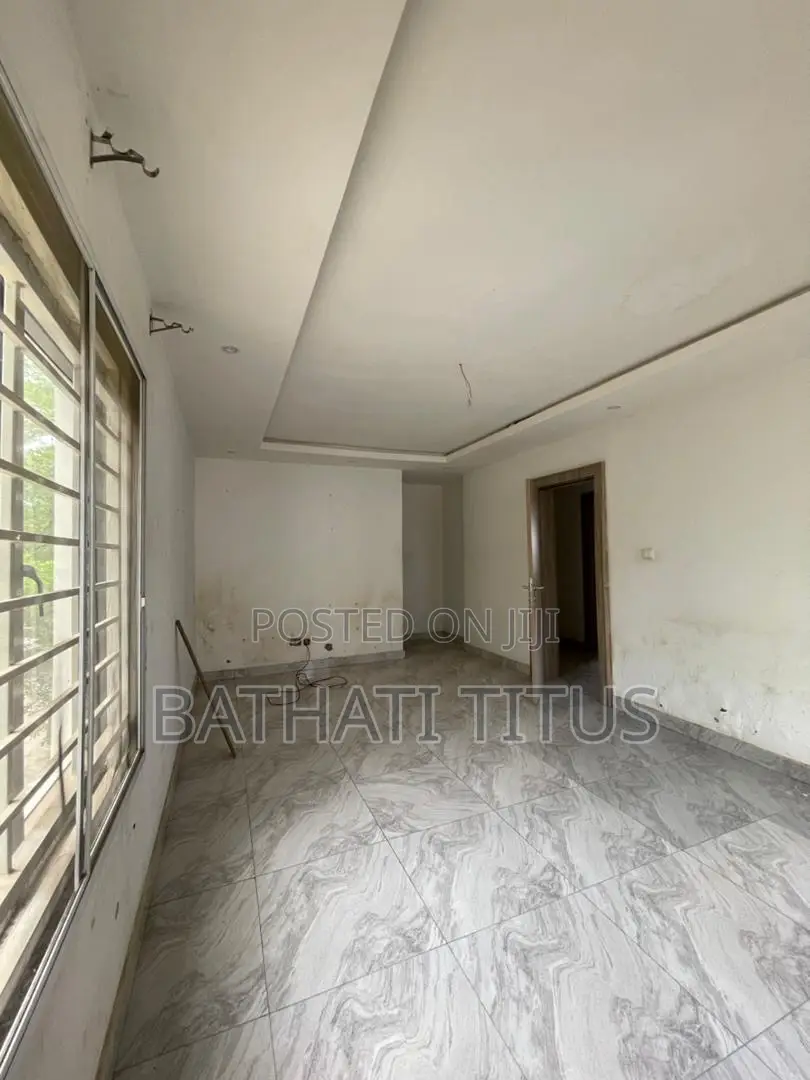 4bdrm Duplex in Life Camp for rent