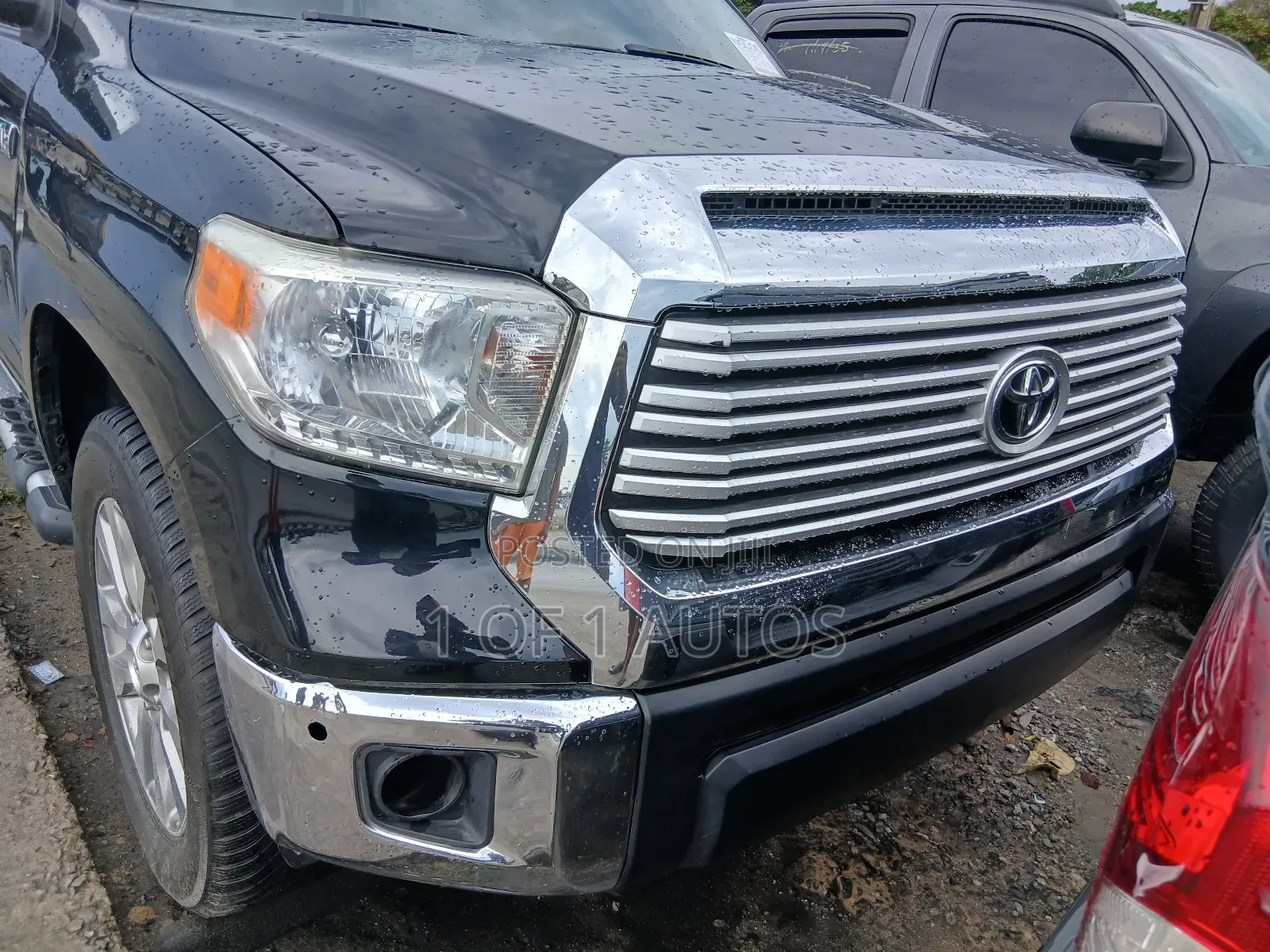 Toyota Tundra Limited 5.7L V8 4x4 Double Cab 6.6 ft. box 145.7 in. WB