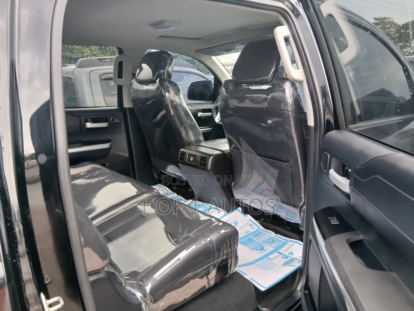 Toyota Tundra Limited 5.7L V8 4x4 Double Cab 6.6 ft. box 145.7 in. WB