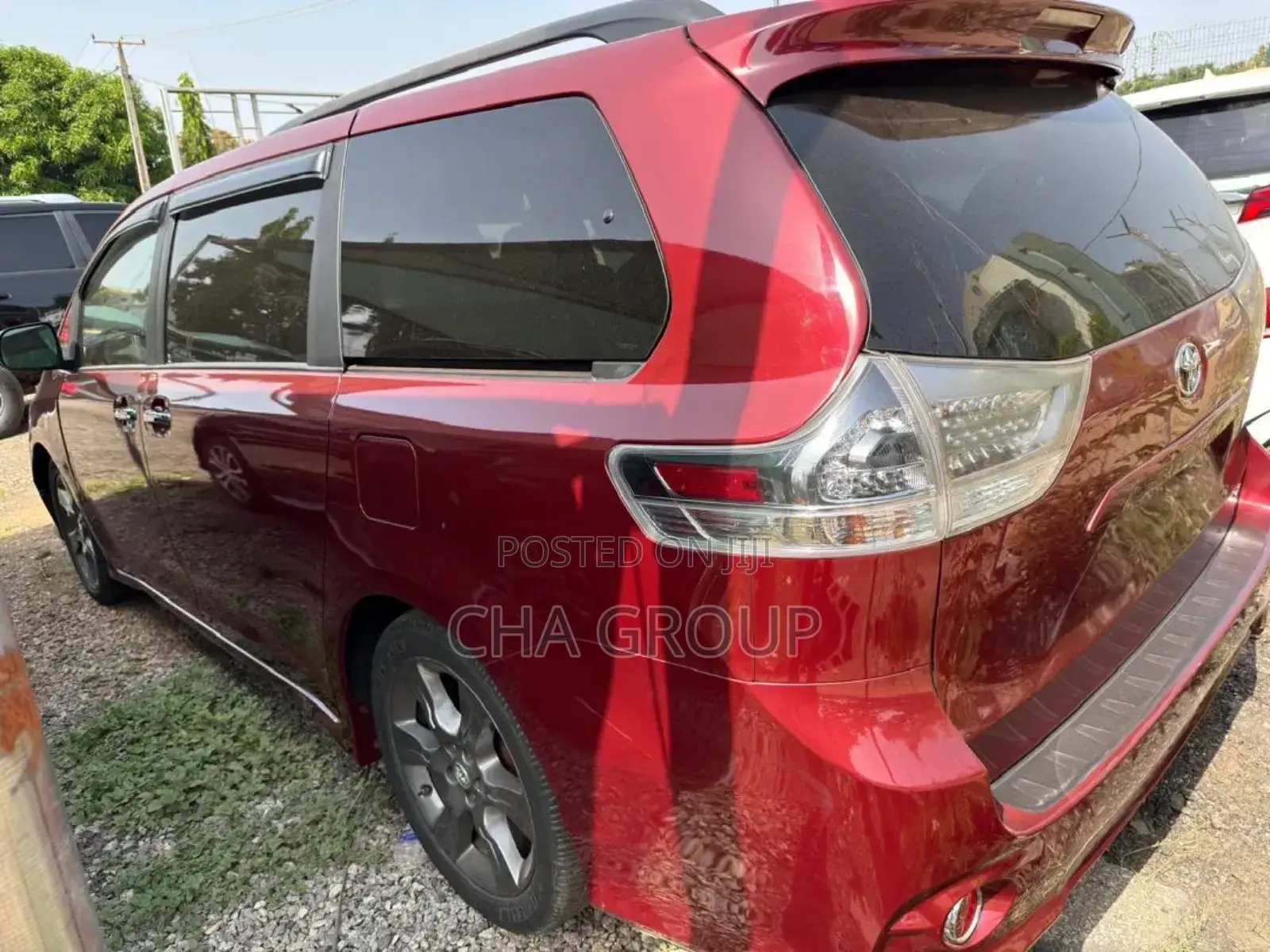 Toyota Sienna XLE Premium 7-Passenger 4dr Minivan AWD (3.5L 6cyl 6A)