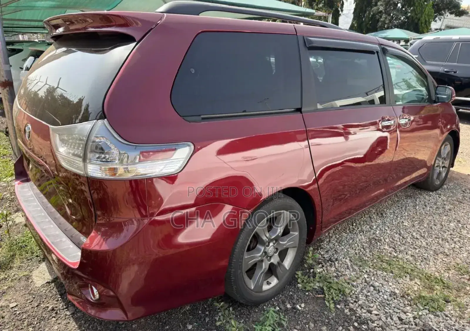 Toyota Sienna XLE Premium 7-Passenger 4dr Minivan AWD (3.5L 6cyl 6A)