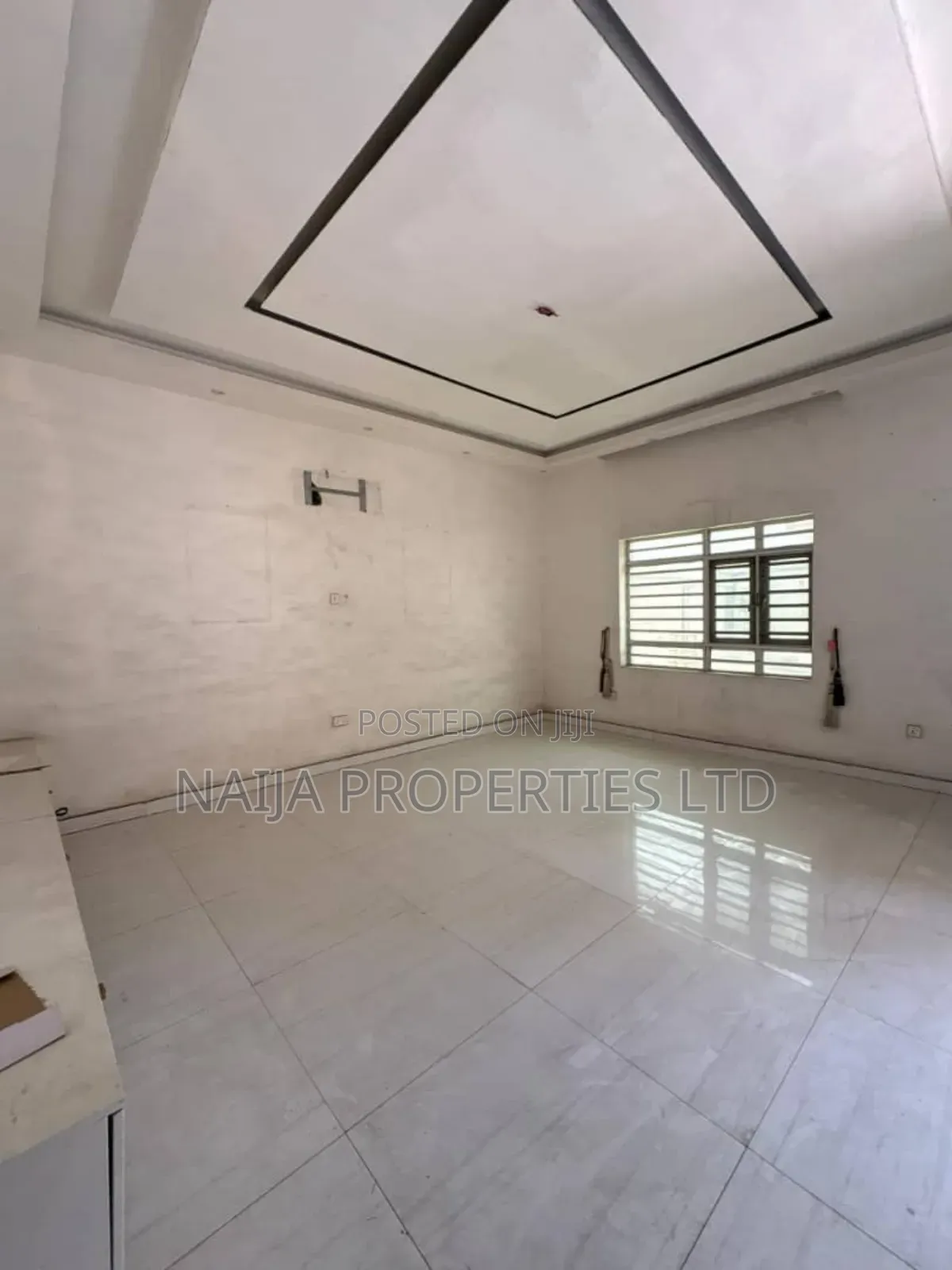 4bdrm Duplex in Osapa London for sale