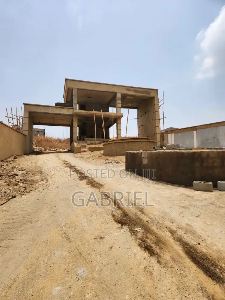 Beautiful Estate Plot for Sale