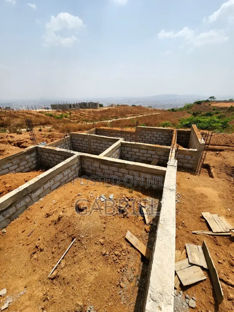 Beautiful Estate Plot for Sale