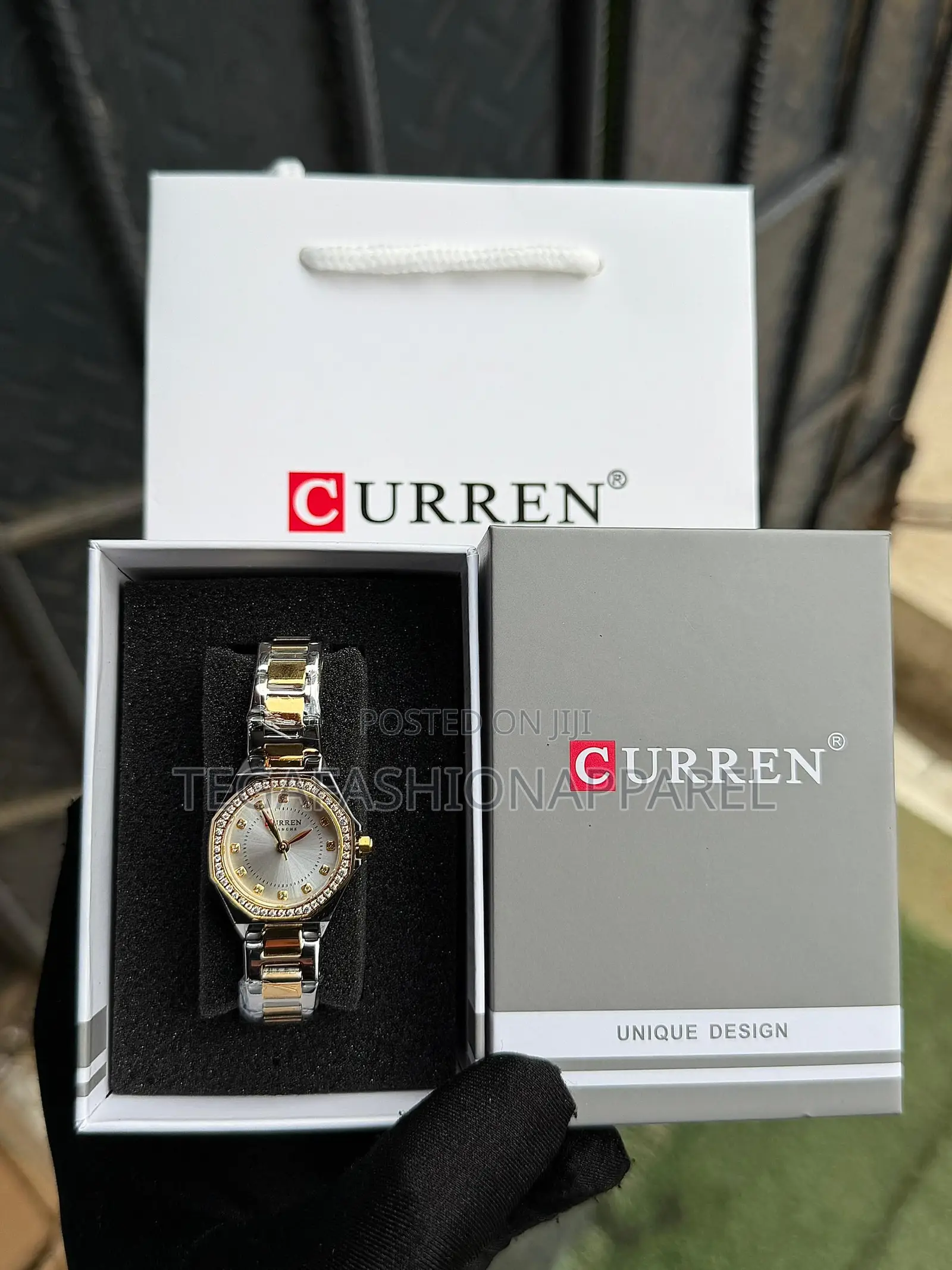Curren Feminine Wristwatch Octagon Style