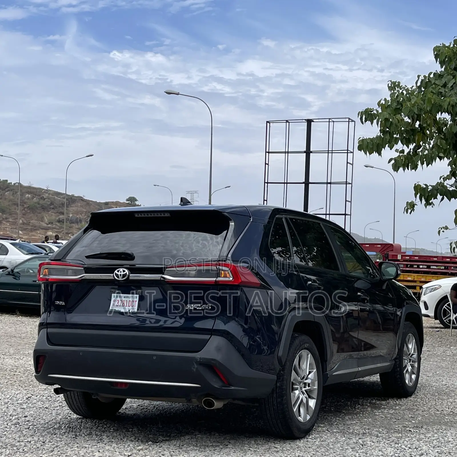 Toyota RAV4 2023 Green