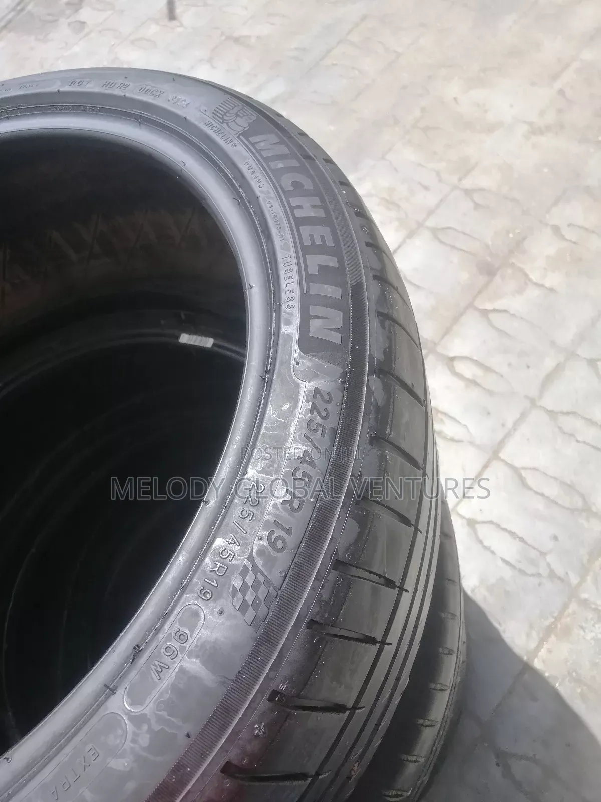 235/45r19 225/45r19 Tyres